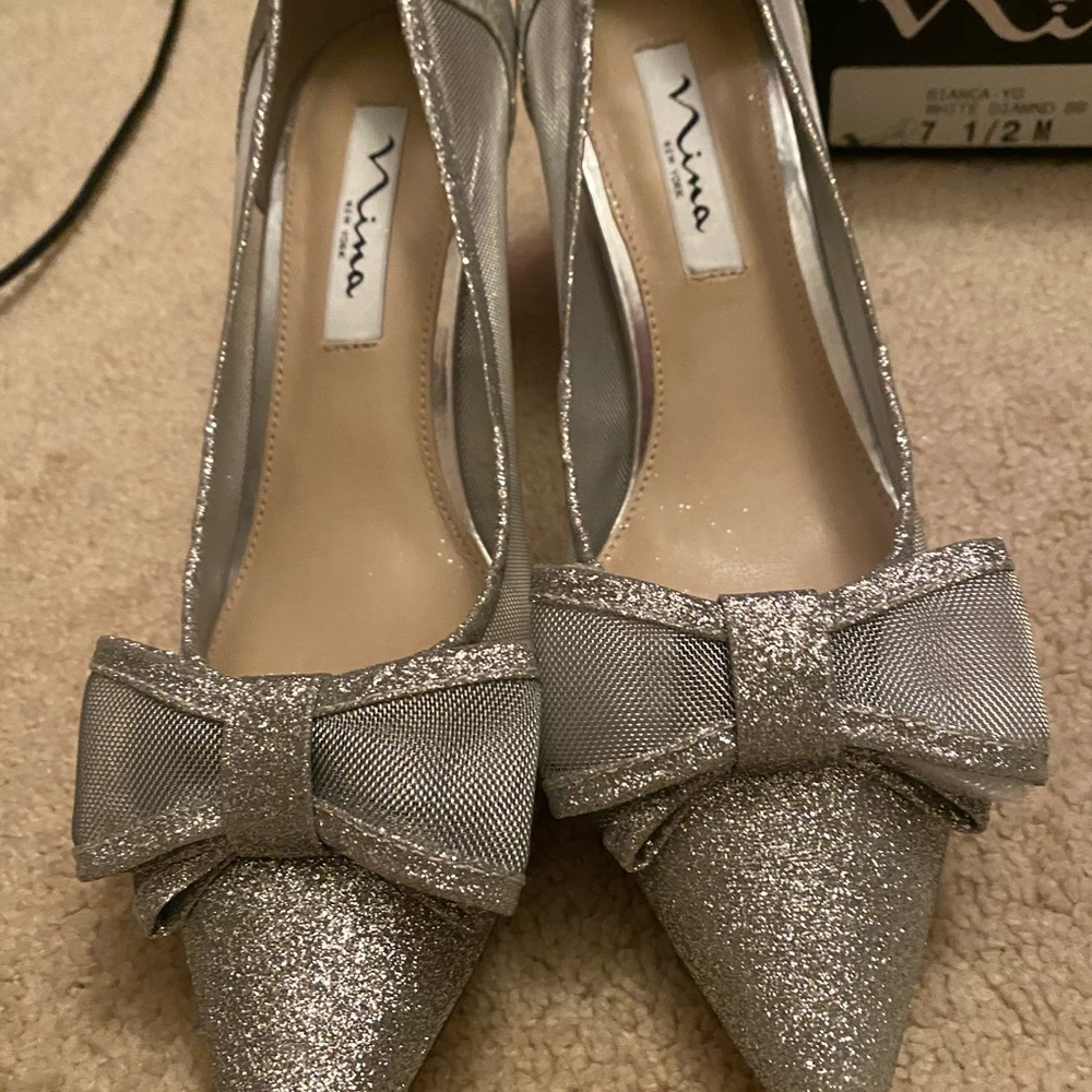 Glittery silver kitten heeled dress pump. - Picture 7 of 7